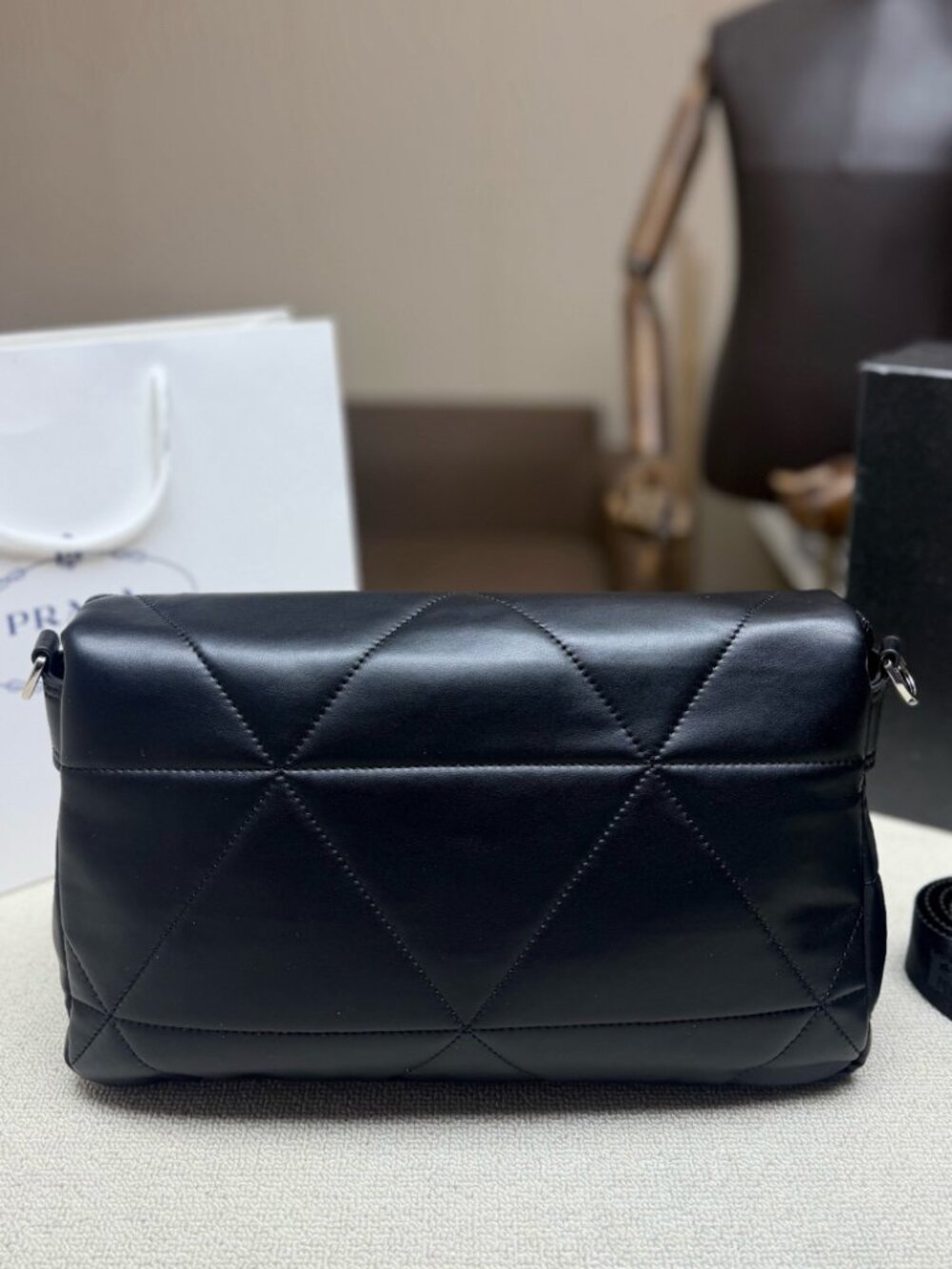 Prada Bag - Picture 3 of 8